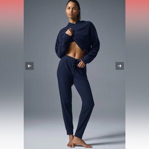 Alo navy muse sweat set